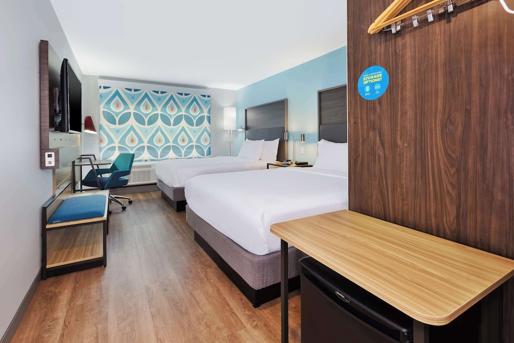 Tru By Hilton Comstock Park Grand Rapids - photo 8