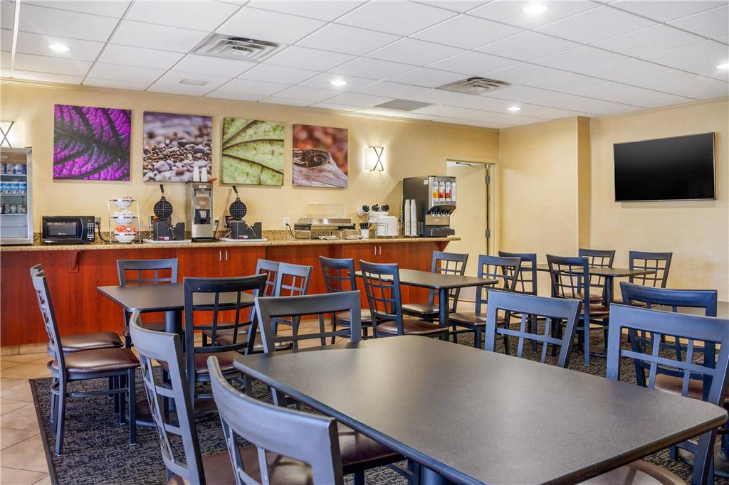 Sleep Inn & Suites Milwaukee Airport - photo 34