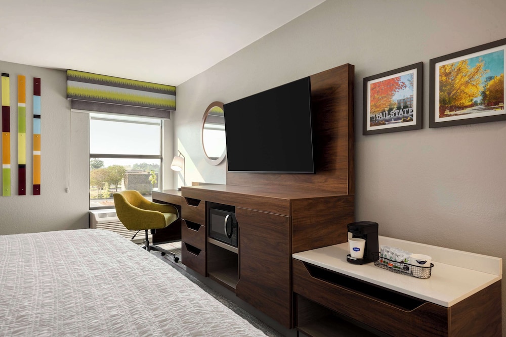 Hampton Inn Starkville Mississippi State University - photo 15