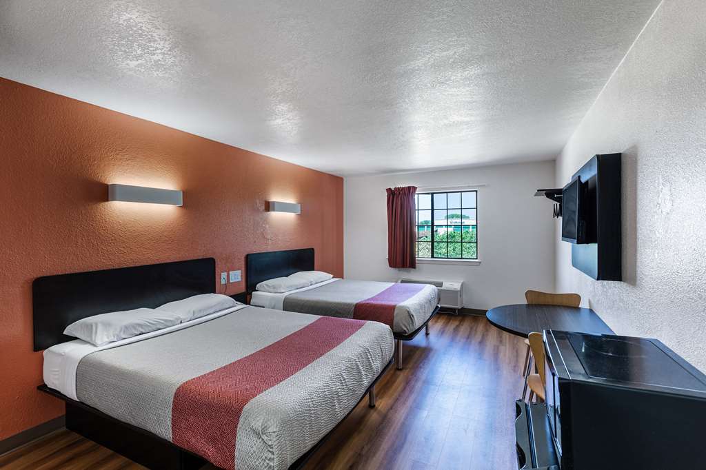 Motel 6 Bedford TX Fort Worth - photo 14