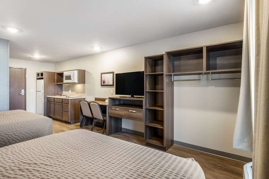 WoodSpring Suites Colton - photo 22