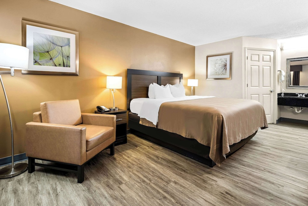 Quality Inn Decatur River City - photo 20