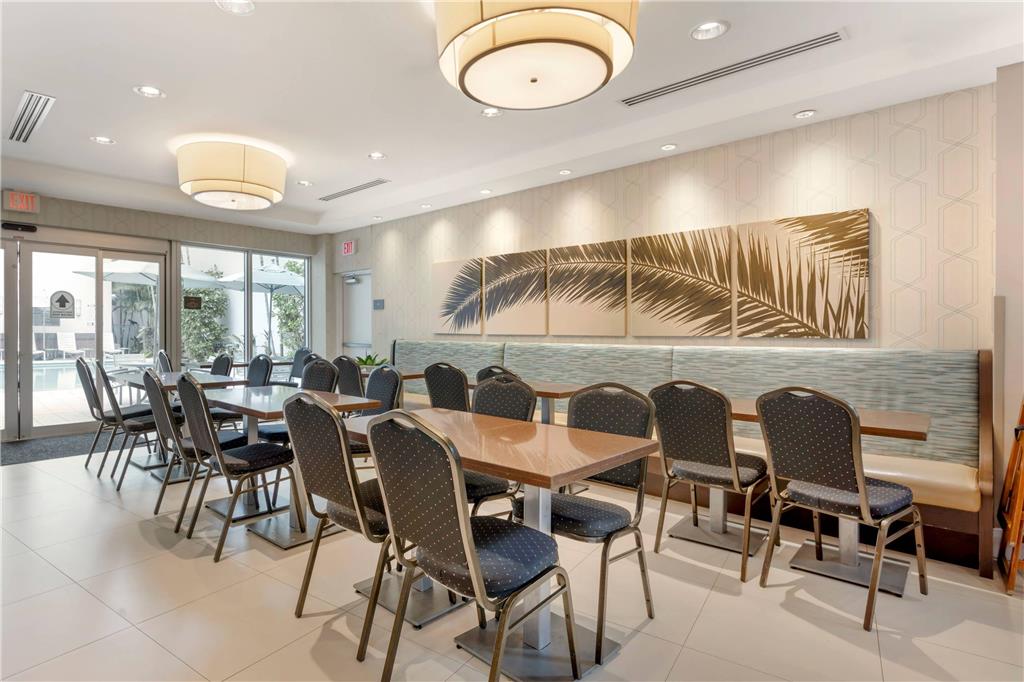 Comfort Suites Miami Airport North - photo 65