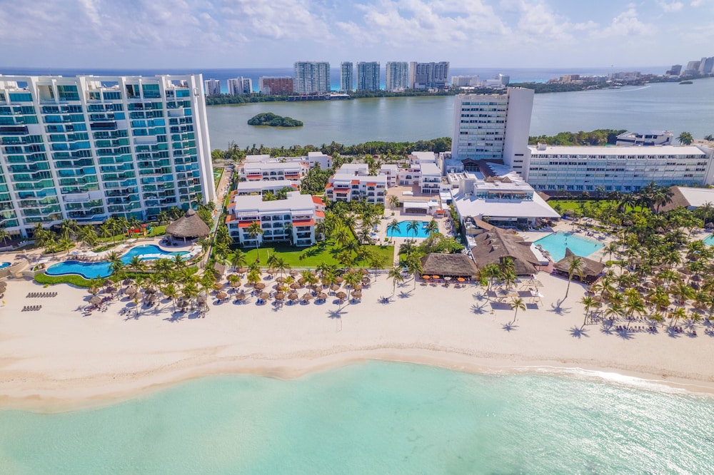 Beachscape Kin Ha Villas & Suites