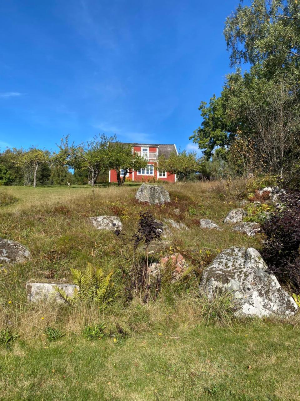 Naturnara Hus Utanfor Reftele Narhet Till Isaberg Och High Chaparral — Reftele