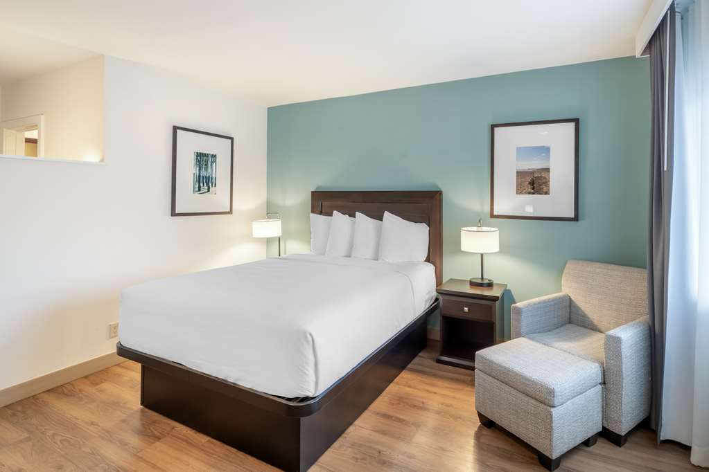 Best Western at Ventura Pier - photo 17