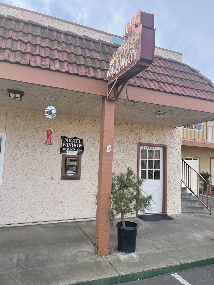 Crystal Motel - photo 19