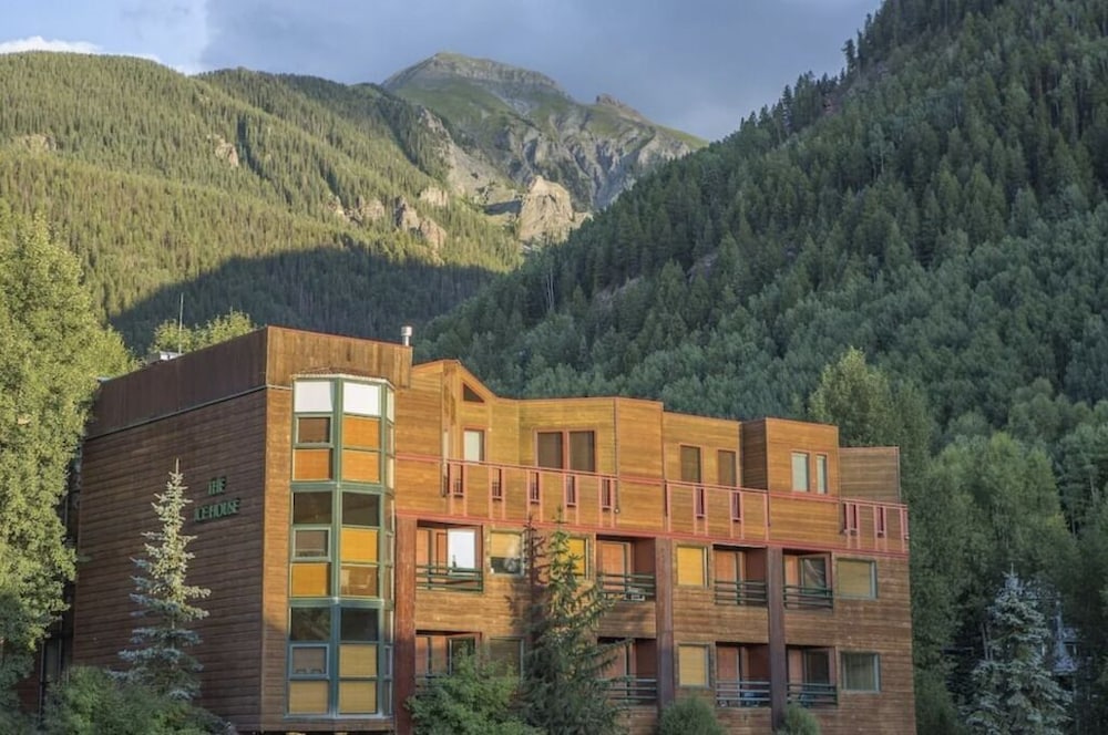 Ice House Suites and Condominiums — 4-Star Luxury Hotel in Telluride, United States