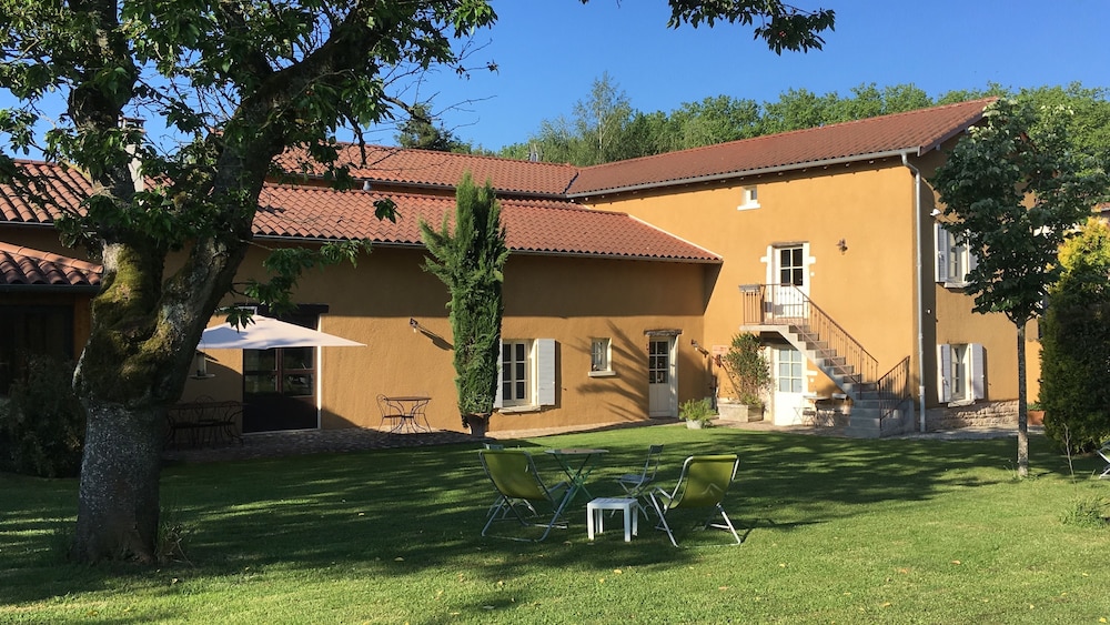 La Cerisaie - last minute hotel in Francheleins