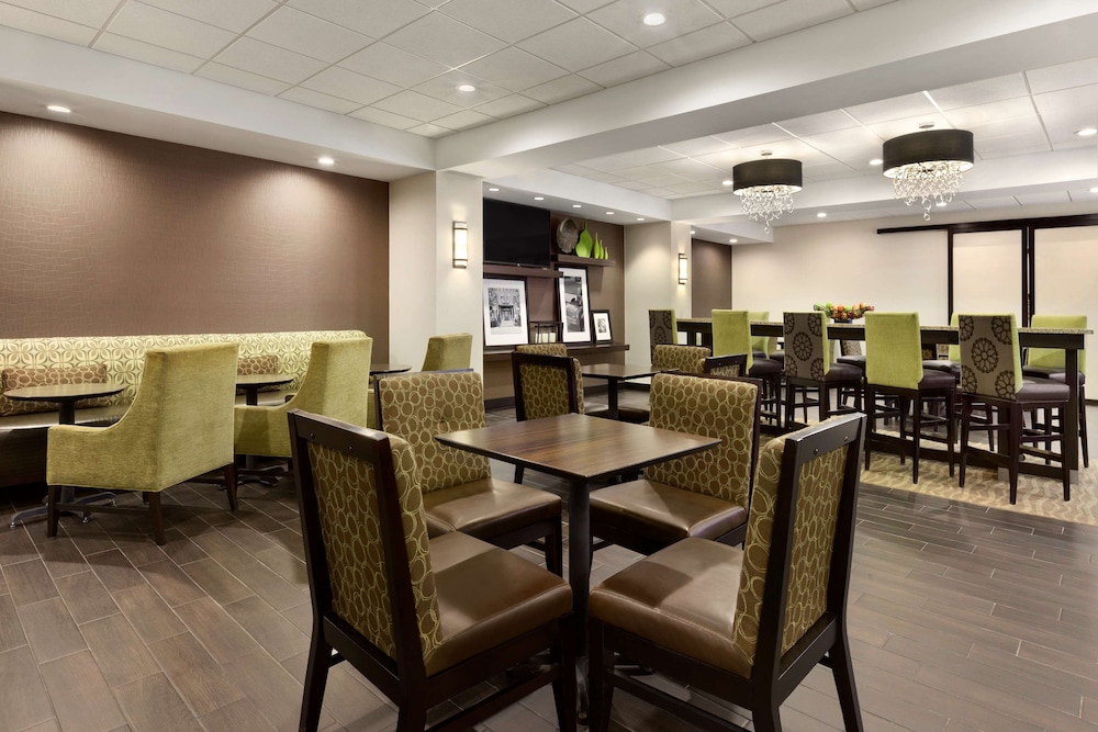 Hampton Inn Dover - photo 21