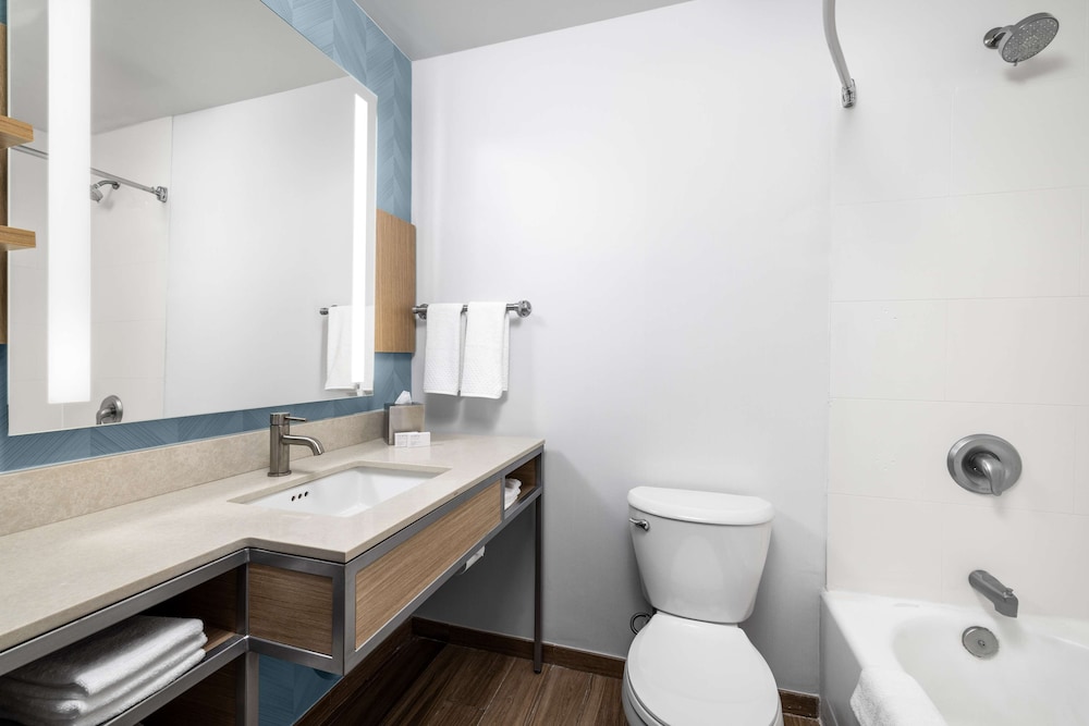 Hilton Garden Inn West Palm Beach Airport - photo 27