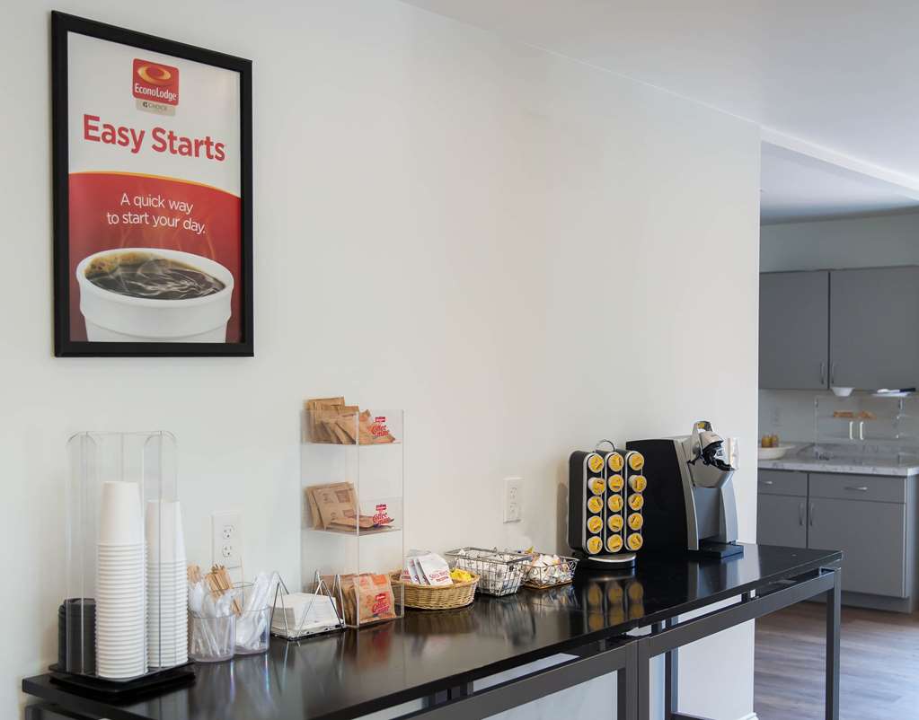 Econo Lodge Harrisburg Hershey North - photo 15