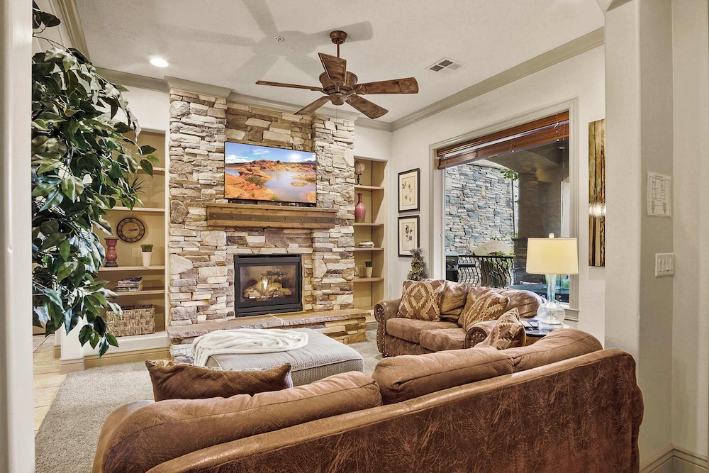 Oasis Escape Resort Amenities - featured photo