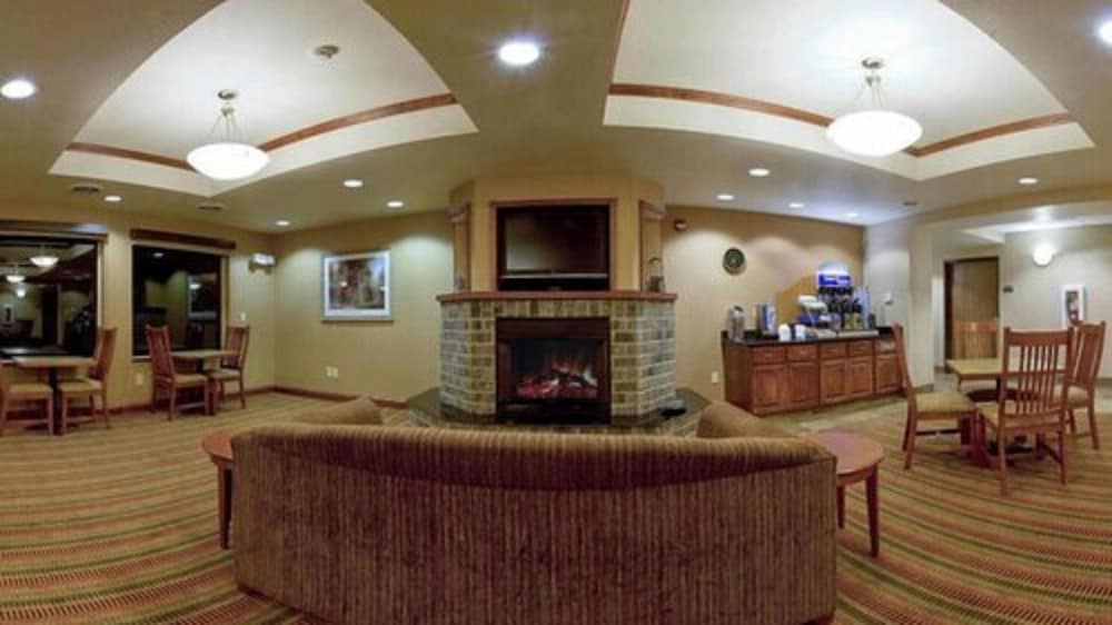Holiday Inn Express & Suites Sioux Center by IHG - photo 35