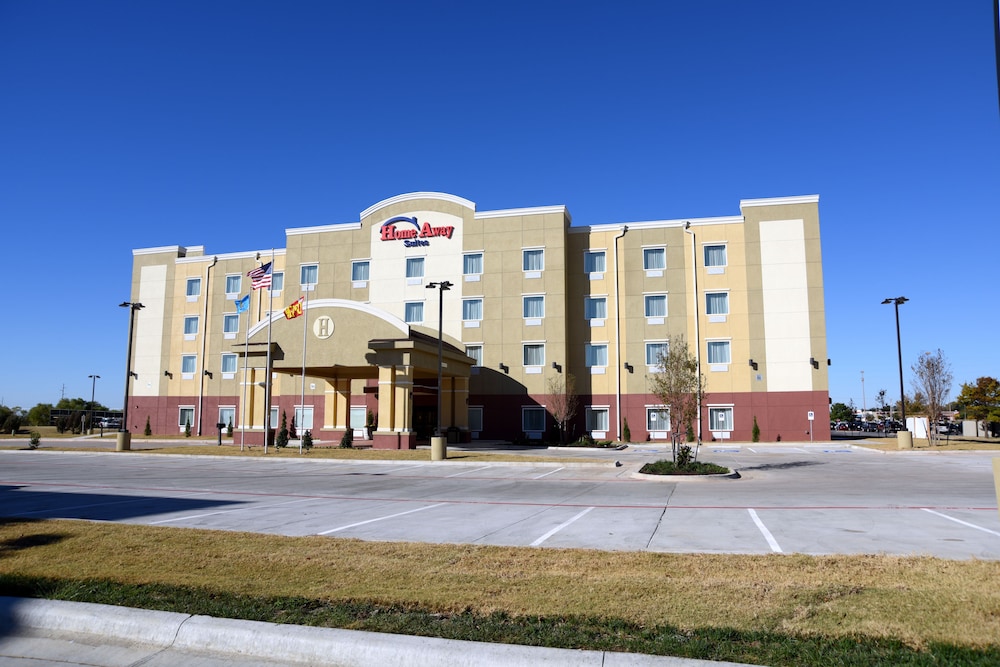 Home Away Suites - photo 40