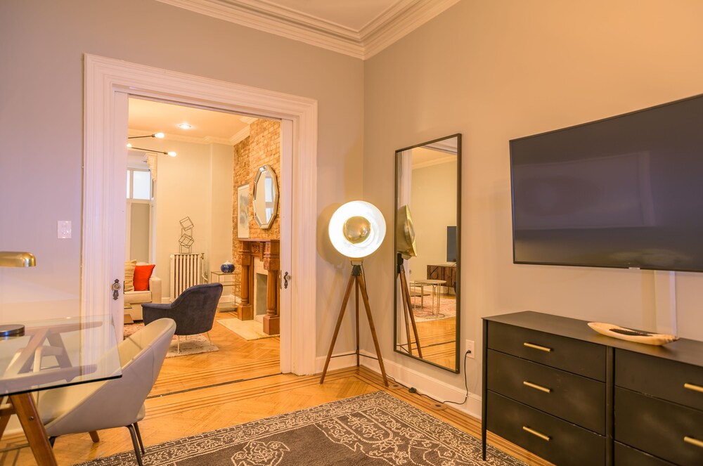 Deedee's Brownstone Van Vorst Park - photo 26