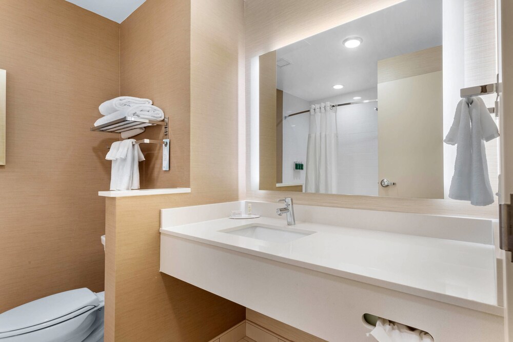 Fairfield Inn & Suites by Marriott Mebane - photo 11