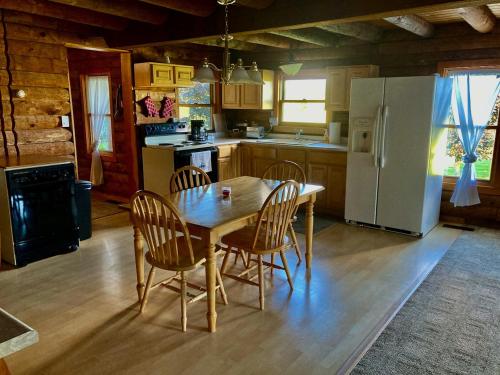 Garden Grove Retreat & Lodging near Pictured Rocks Fayette Trails - photo 6