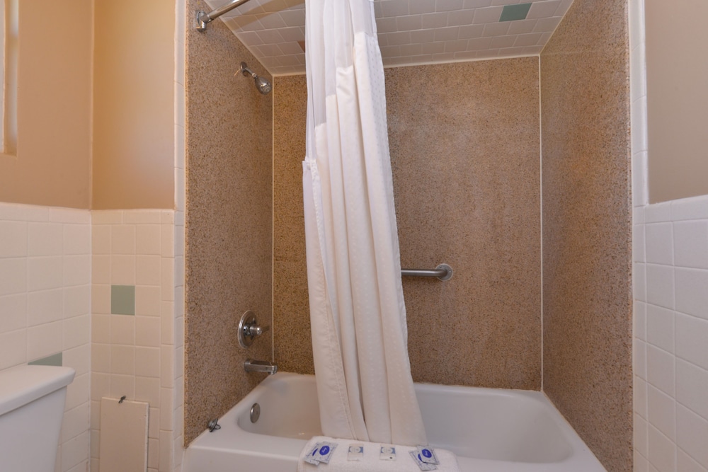 Ranch House Motel - photo 18
