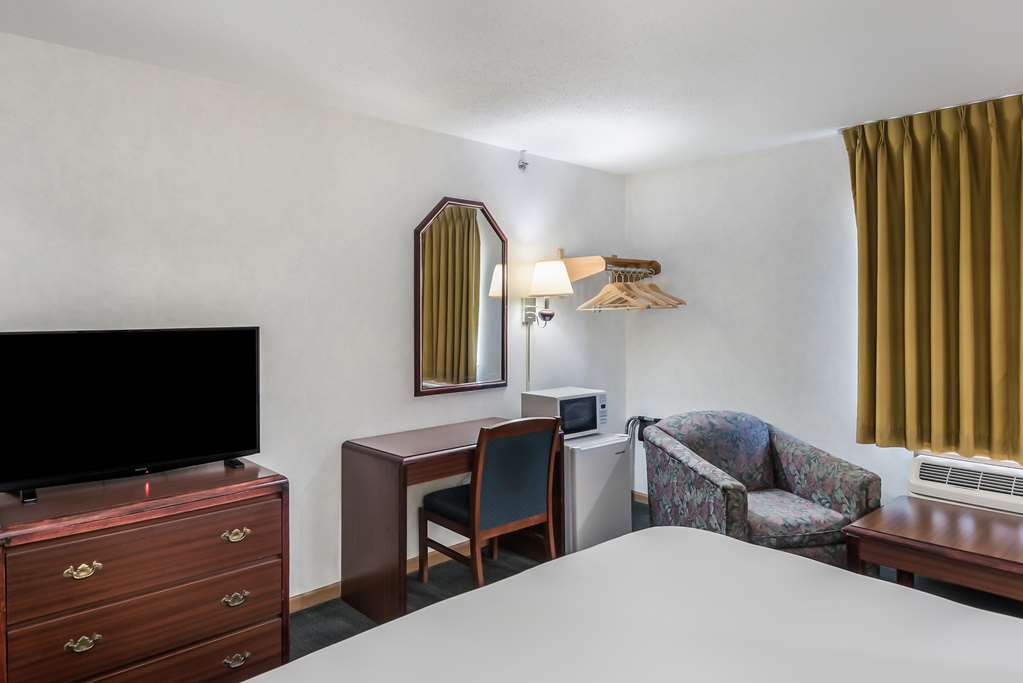 Americas Best Value Inn Wenona - photo 21