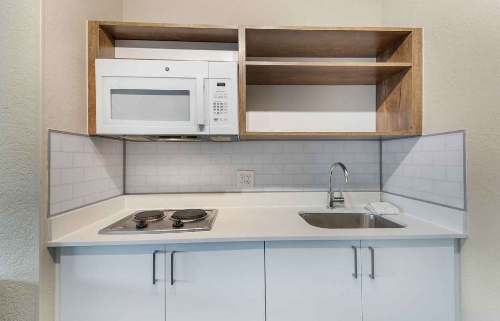 Extended Stay America Premier Suites Miami Airport Doral 25th Street - photo 15