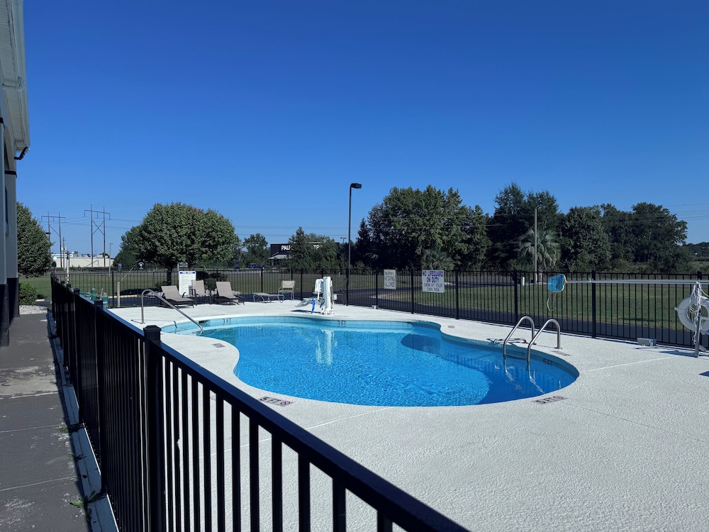 Florence Inn And Suites — Florence
