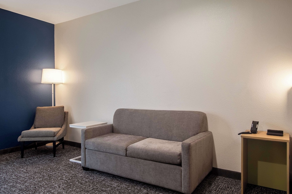 Spark by Hilton Missouri City - photo 27