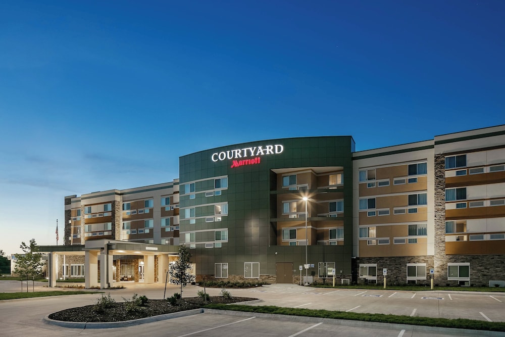 Courtyard by Marriott Omaha Bellevue Beardmore Event Center - photo 48
