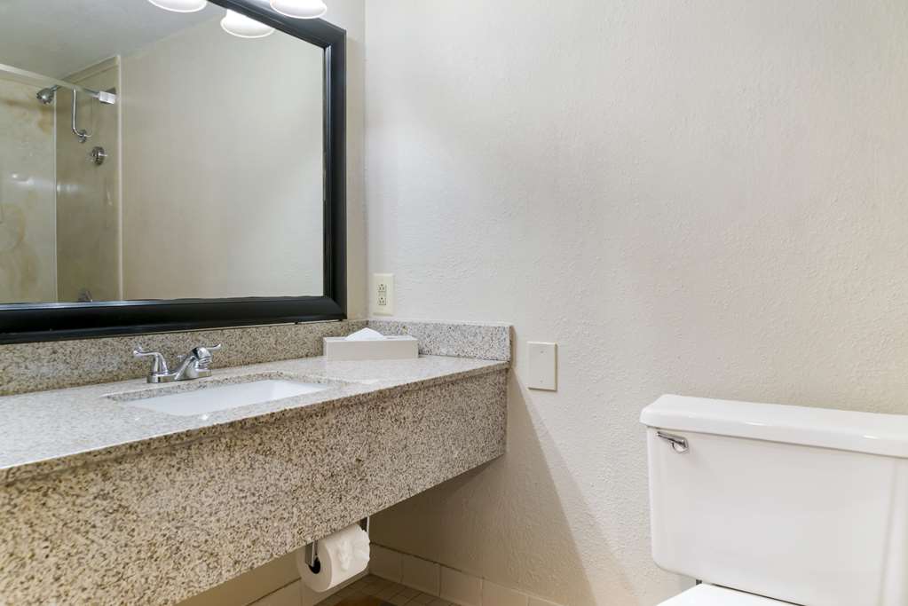 Best Western Greenfield Inn - photo 56