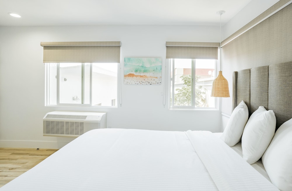 The Belmont Shore Inn - photo 32