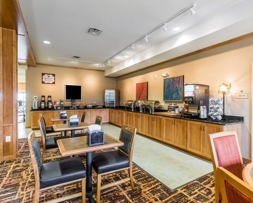 MainStay Suites Sidney Medical Center - photo 38