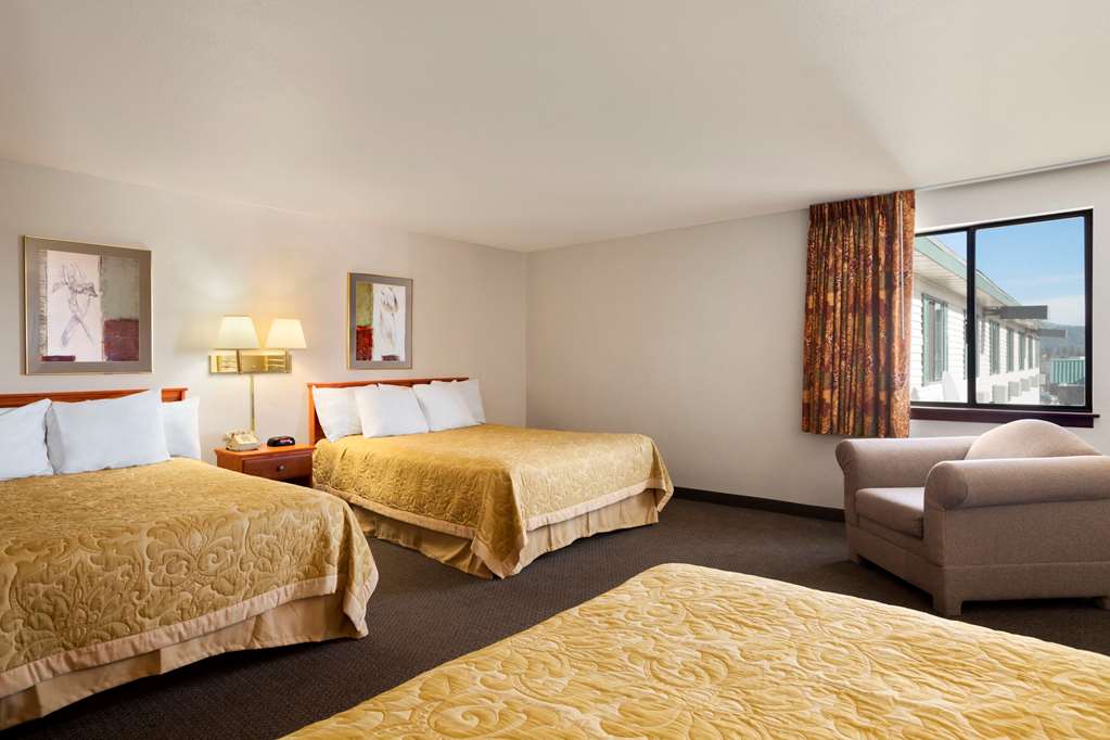 Super 8 by Wyndham Coeur d'Alene - photo 10