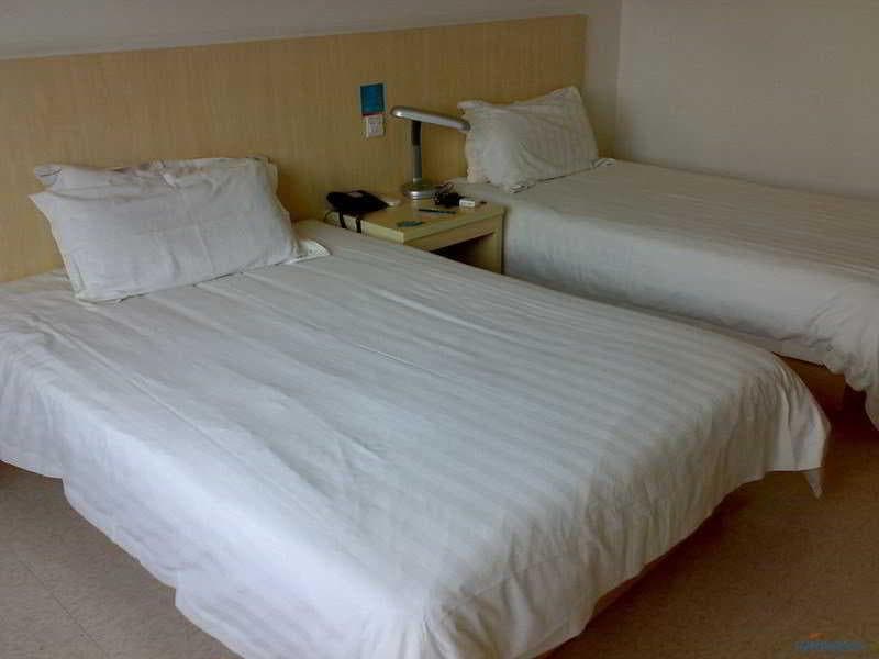 Starway Jiaxin Hotel — hotel in Hongkou