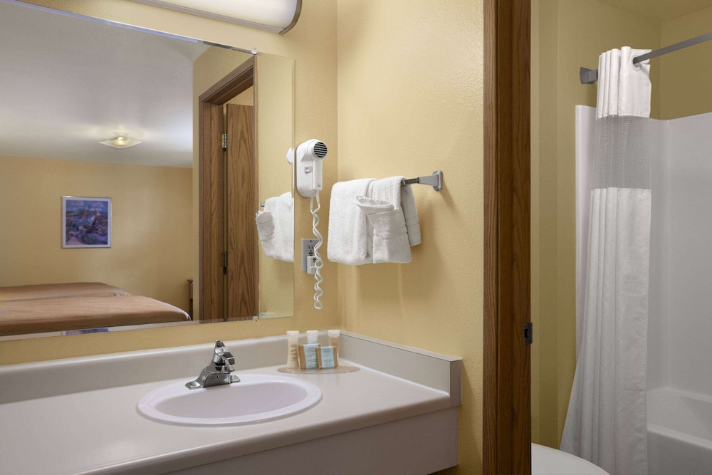 Travelodge by Wyndham Wenatchee - photo 26