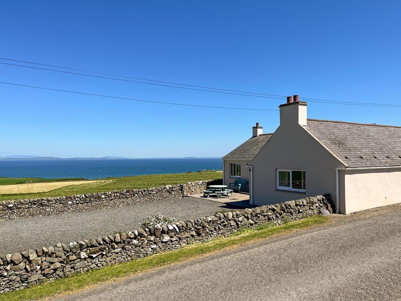 Auld Dairy Cottage — 4-Star Luxury Hotel in Stranraer, United Kingdom