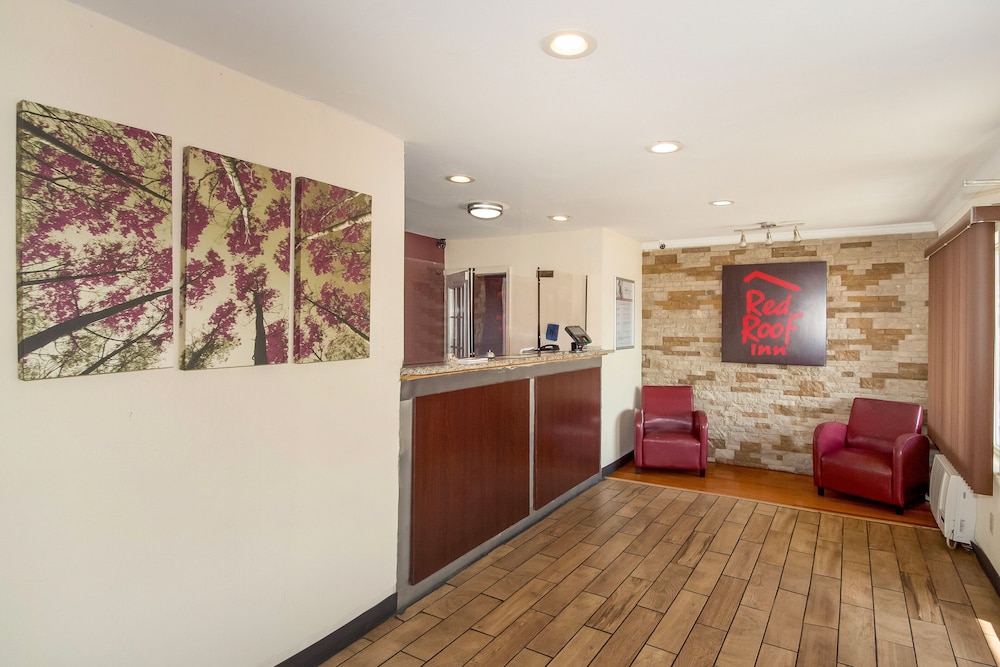 Red Roof Inn Santee - photo 6