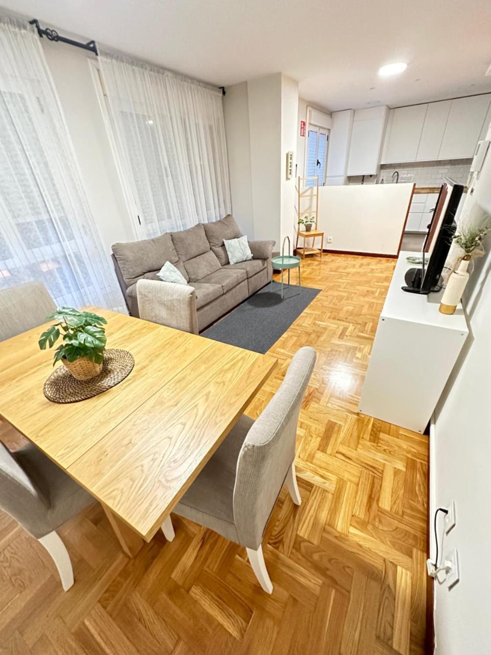 Apartamento Oviedo Parque Del Oeste — 4-Star Luxury Hotel in Oviedo, Spain