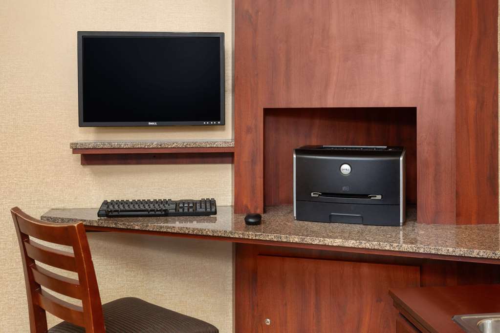 Days Inn by Wyndham Rockford I 90 Casino District - photo 12