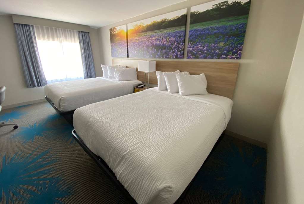 Days Inn by Wyndham Waco University Area - photo 30