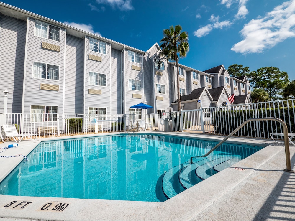 Microtel Inn & Suites by Wyndham Palm Coast I 95 - photo 30