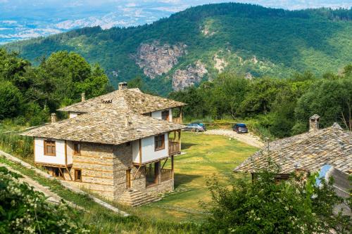 Leshten Guest Homes — 4-Star Luxury Hotel in Garmen, Bulgaria