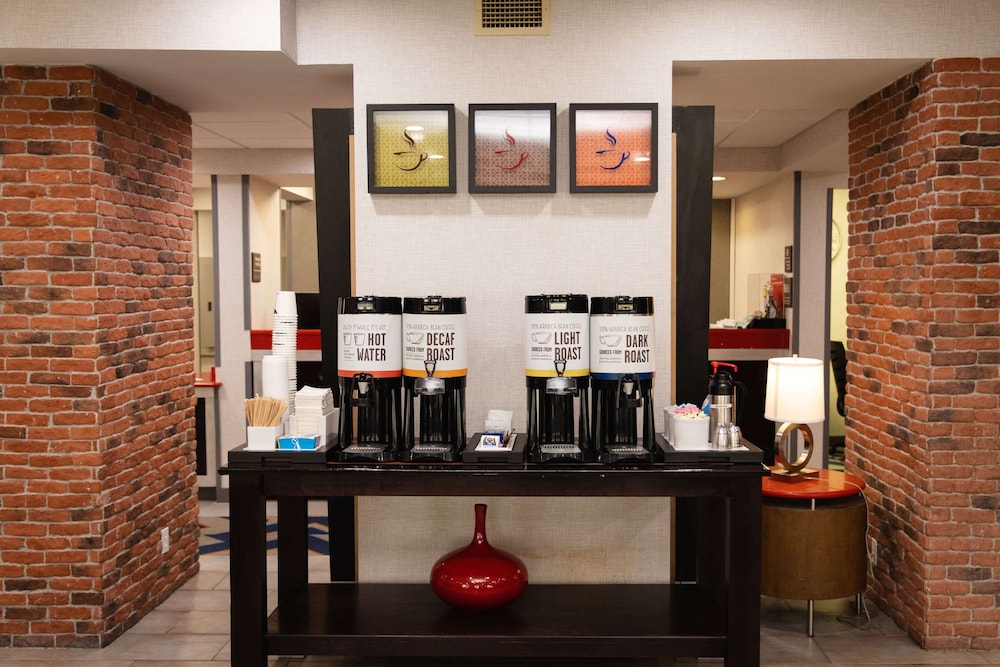 Hampton Inn Hammond - photo 57