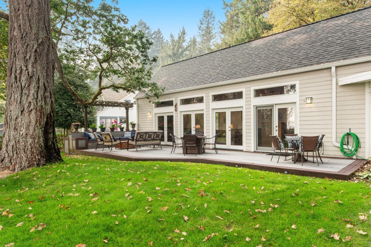 The American Dream — 4-Star Luxury Hotel in Lakewood, United States
