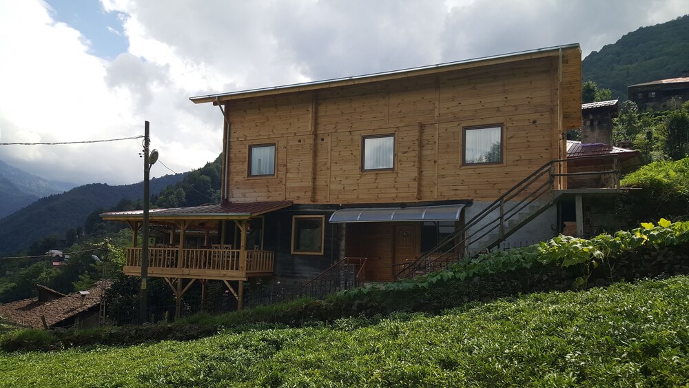 Ufuk Pansiyon Vice in Camlihemsin, Turkey