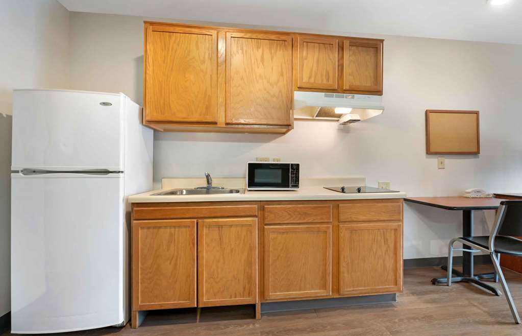 Extended Stay America Select Suites Cincinnati Sharonville - photo 15