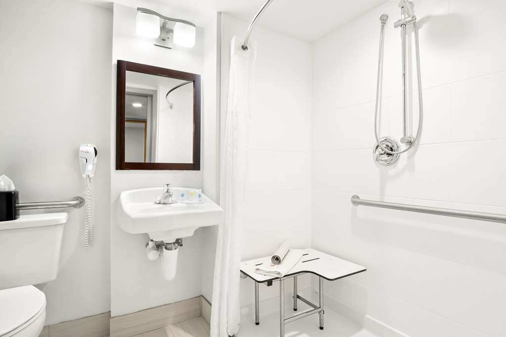 Comfort Inn Gold Coast - photo 13