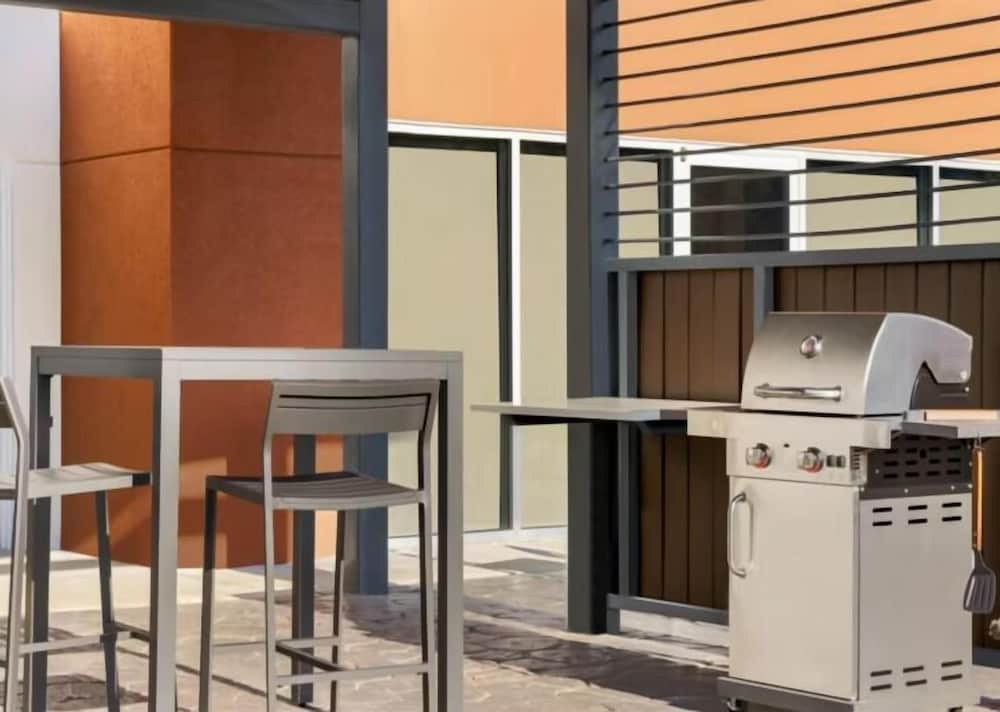 Candlewood Suites Pittston by IHG - photo 31