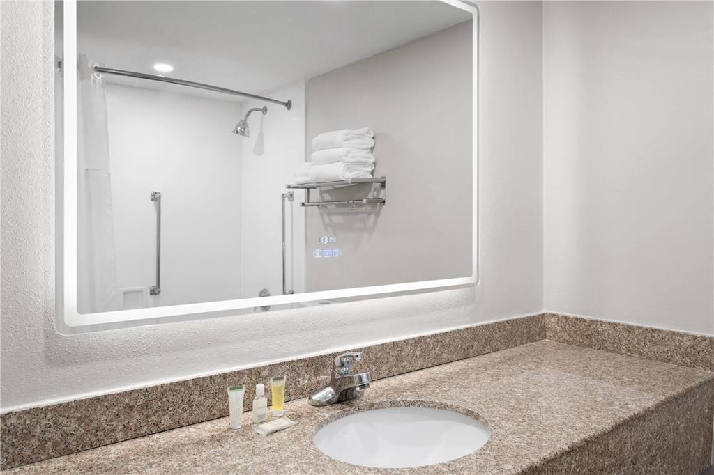 Days Hotel by Wyndham Williamsburg I 64 - photo 36