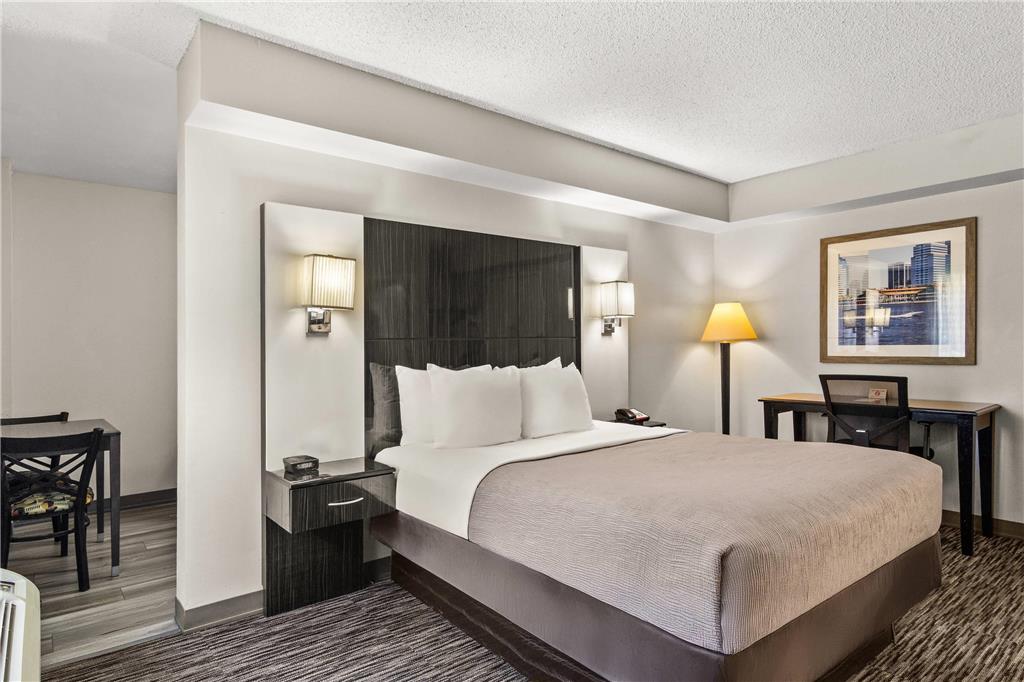 Quality Inn Jacksonville Orange Park near Naval Air Station - photo 10