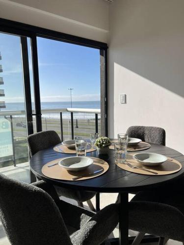 Apart Nuevo Constitucion 4C Frente al Mar — 4-Star Luxury Hotel in Mar Del Plata, Argentina